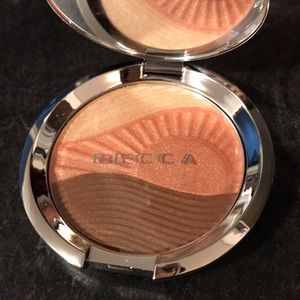 BECCA Endless Bronze and Glow compact
